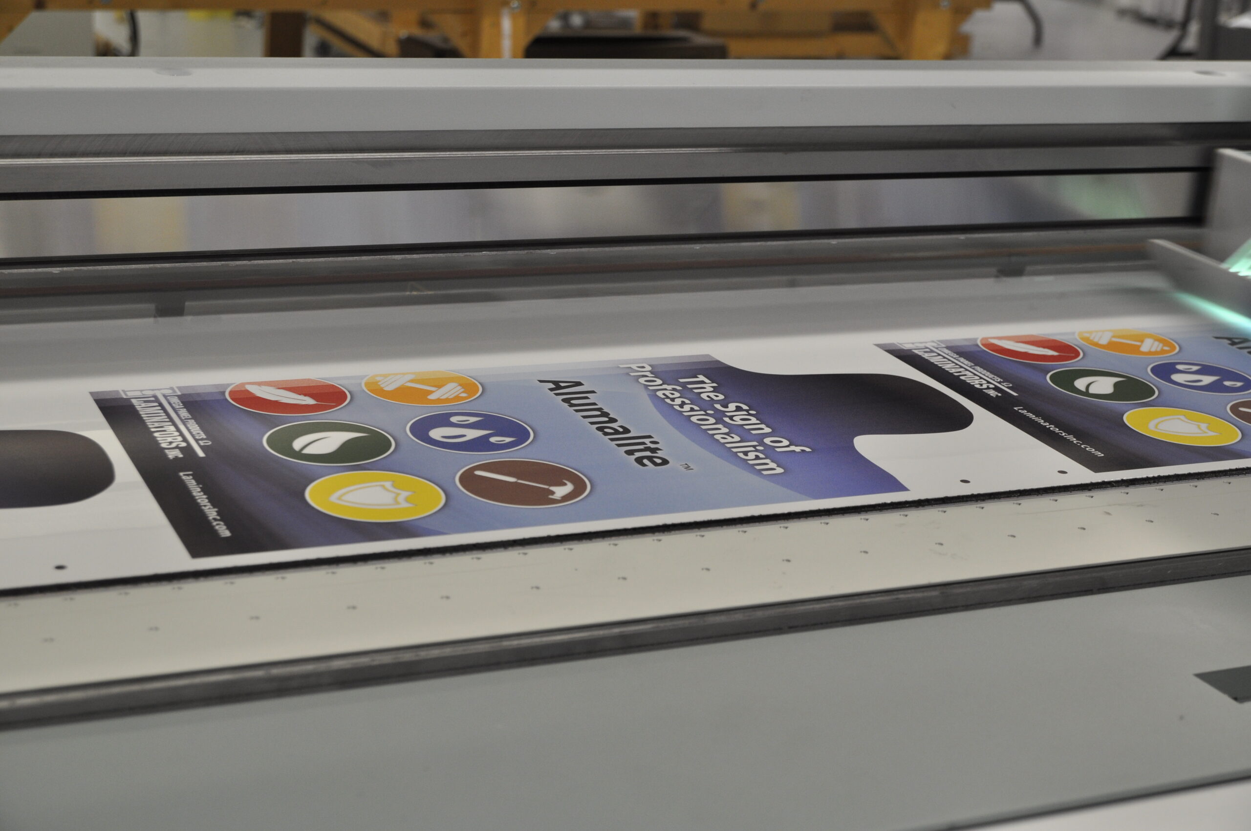 Digitally printing on Alumalite with Oce Arizona 350