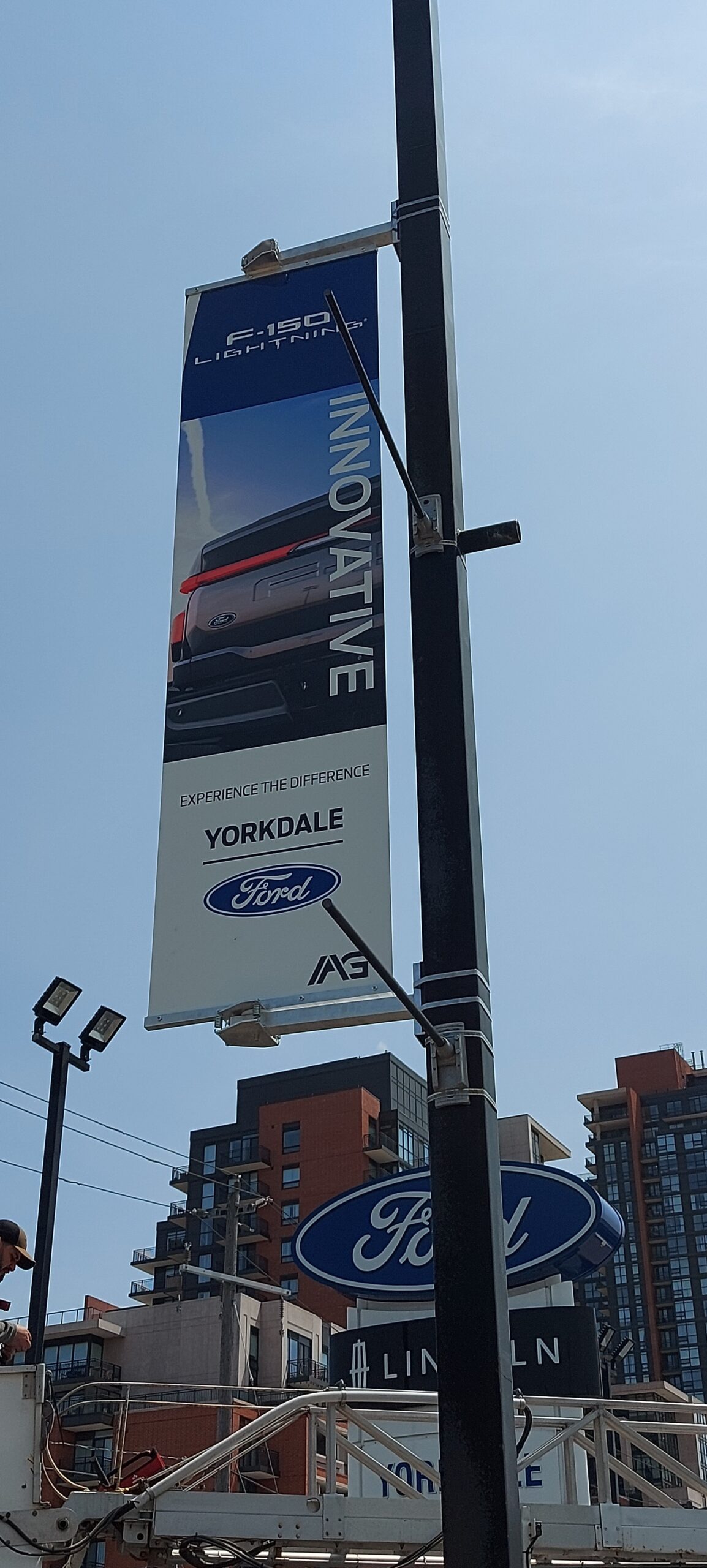 Ford Lightpost Banner AE 5mm 2 scaled