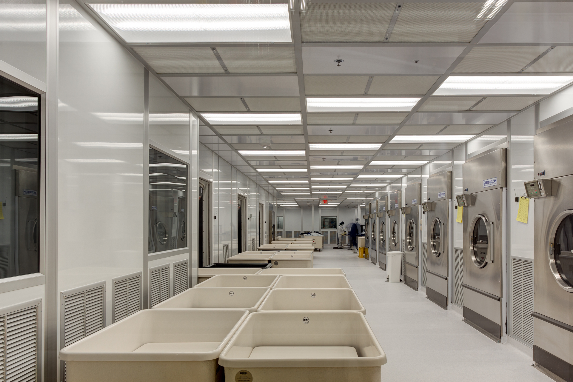 ARAMARK CLEAN ROOM 12