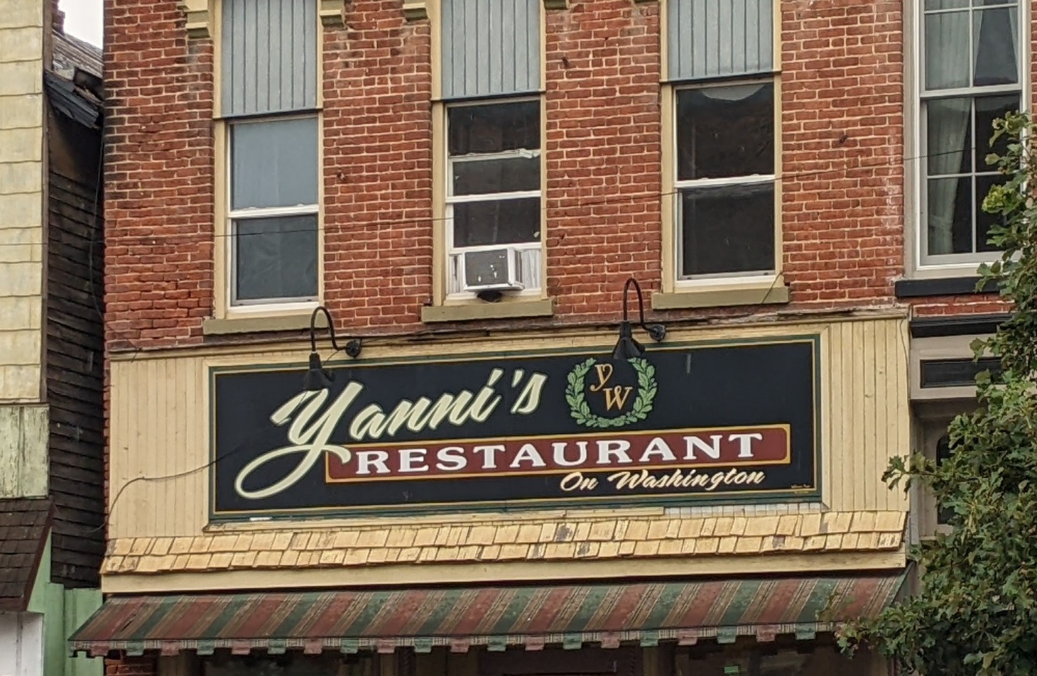 Yannis Restaurant on Washington Alumalite 2010 Watseka Sign IL